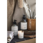 ALTUM Duftkerze Marsh Herbs weiß 7cm – Bild 6