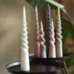 Twisted Cone Candle off-white 35cm, Dinnerkerze – Bild 2