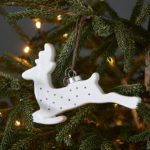 Happy Deer Ornament, Weihnachtsbaumschmuck – Bild 2