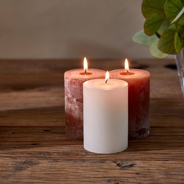 Pillar Candle Rustic white 7x10cm, Stumpenkerze – Bild 2