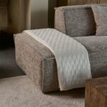 Macon Quilted Throw 180x130cm beige, Plaid Decke – Bild 2
