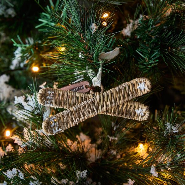 Rustic Rattan Skies Ornament, Weihnachtsbaumschmuck – Bild 2
